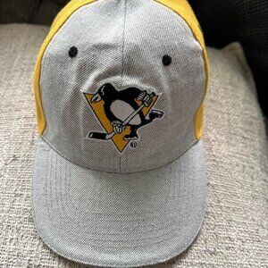 Vintage Pittsburgh Penguins grey and yellow hat